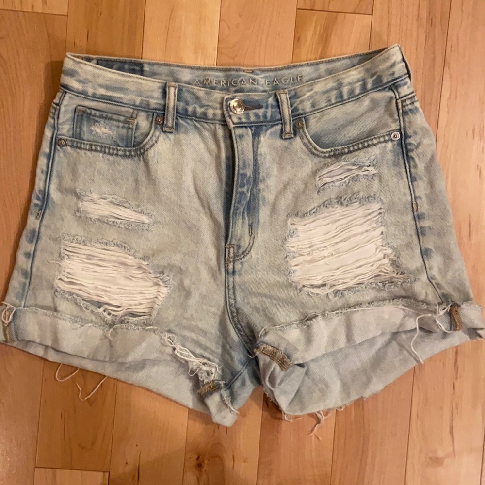 American eagle Mom Jean Shorts size 4